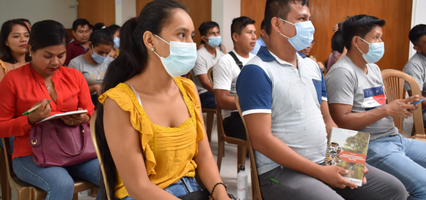 Chica Estudiantes indígenas se reunirán en Tarapoto para el último evento presencial del diplomado de la EGIDA