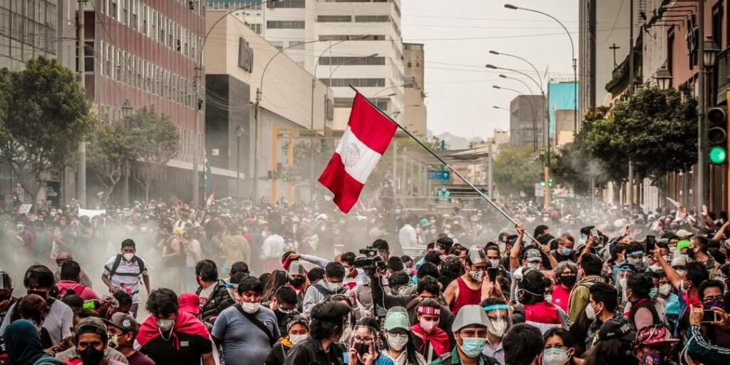 Peru foto 1079x539 1 Pronunciamiento: <strong>Rechazamos la crisis política y estaremos alertas ante posible vulneración de derechos en la Amazonía</strong>