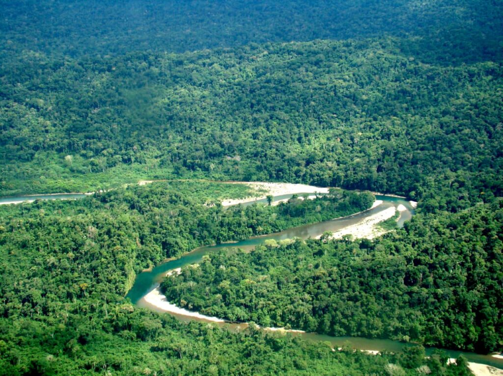 Sierra del Divisor Se oficializó la creación de la Reserva Indígena Sierra del Divisor Occidental para proteger a pueblos indígenas aislados