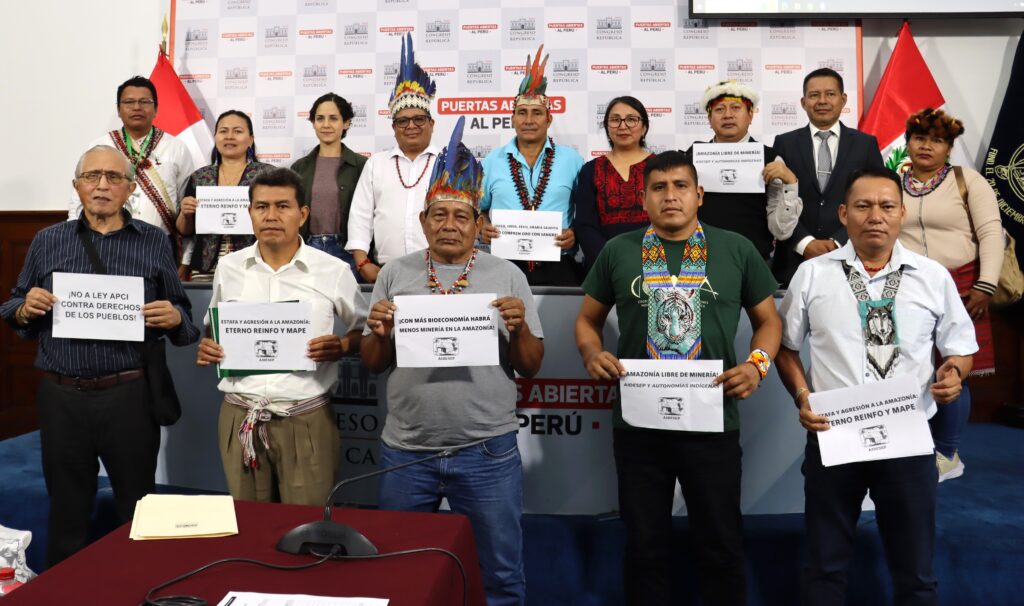 FINAL 3 Acción indígena en el Congreso Nacional: Demandas a su presidente y respaldo de congresistas Ruth Luque y Sigrid Bazán